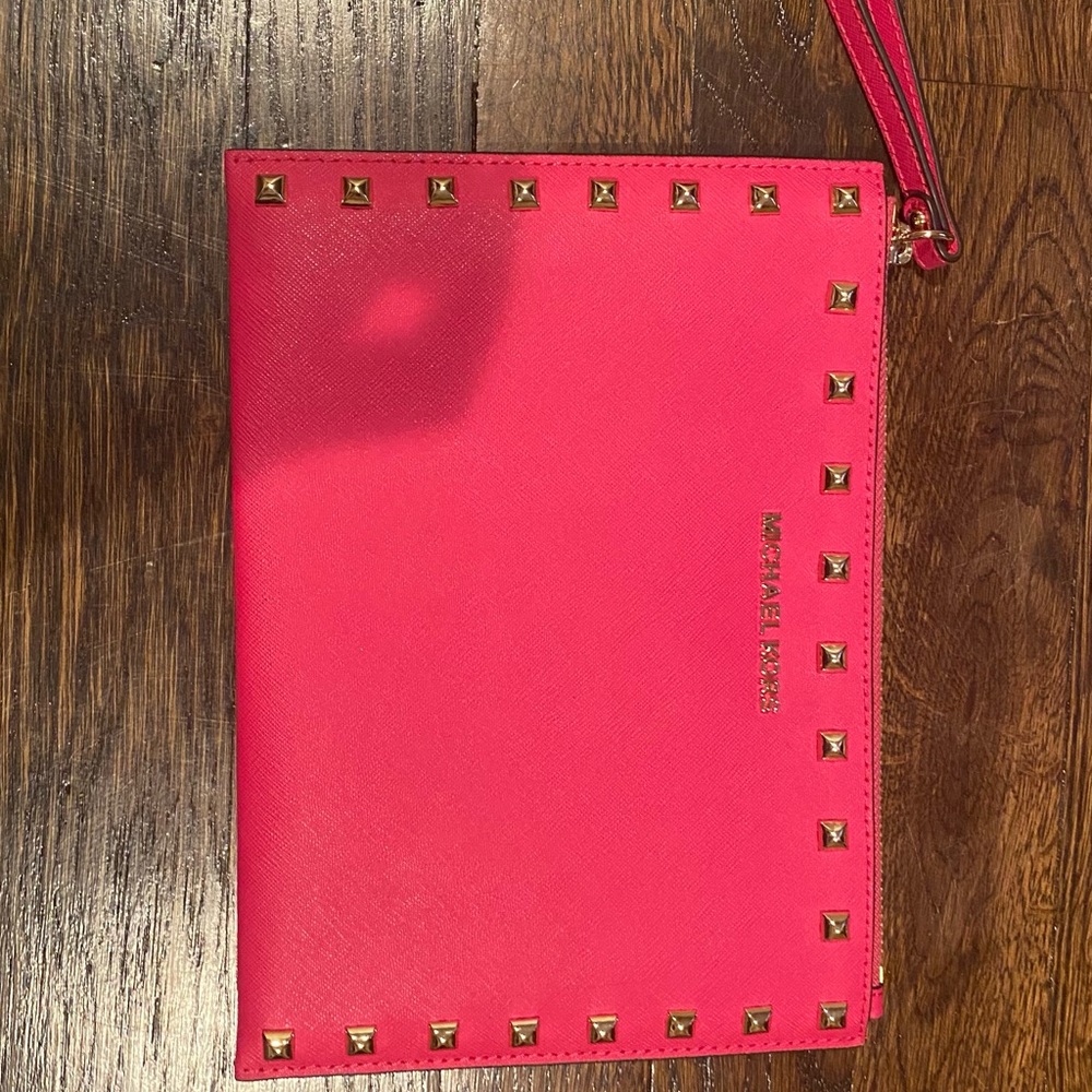MICHAEL KORS PINK STUDED WRISTLET
